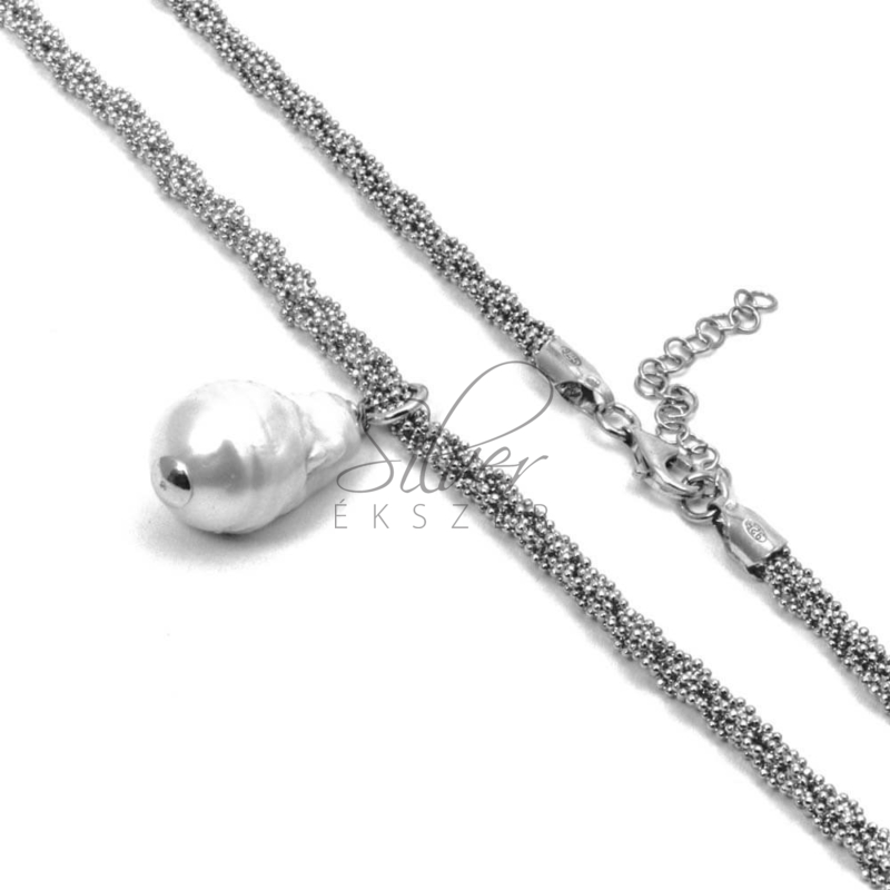 Modern ezüst nyaklánc tenyésztett gyöngy medállal