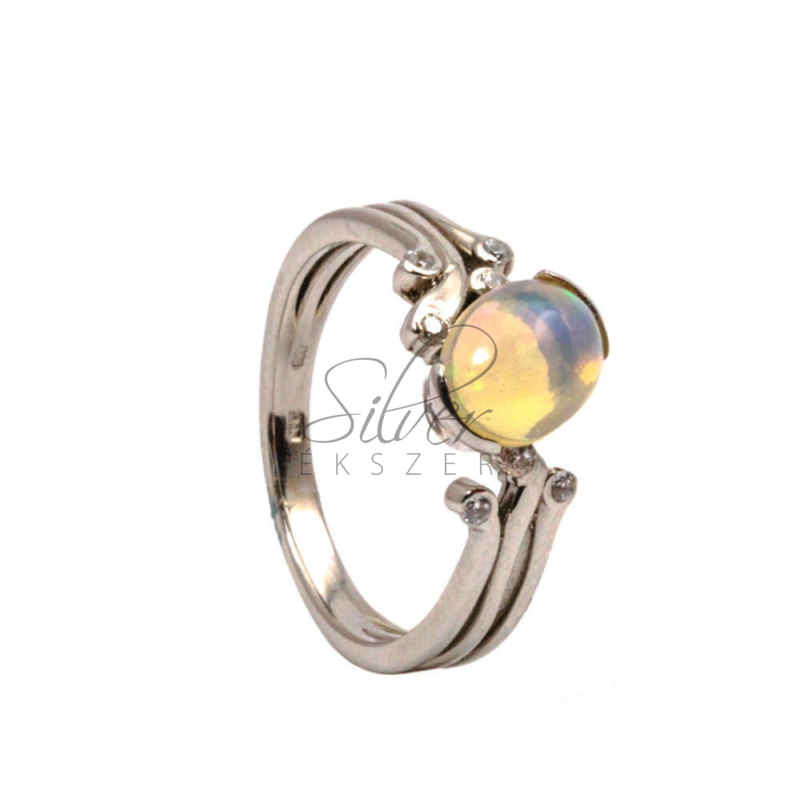 58-as méretű fehér arany gyűrű opál kővel
